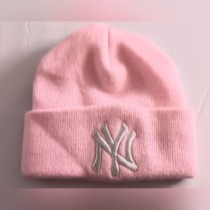 NY Yankees Pink Knit Cap